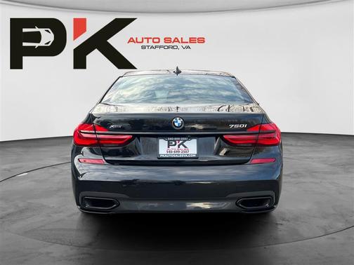 Black 2019 BMW 750 i xDrive