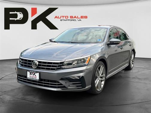 Platinum Gray Metallic 2019 Volkswagen Passat 2.0T R-Line