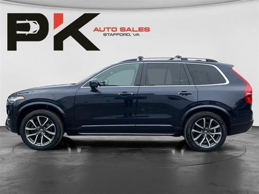 2017 Volvo XC90 T6 Momentum