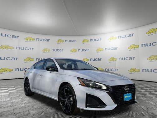 2025 Nissan Altima SR