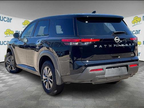 2025 Nissan Pathfinder S