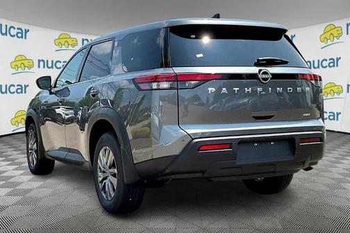 2025 Nissan Pathfinder S