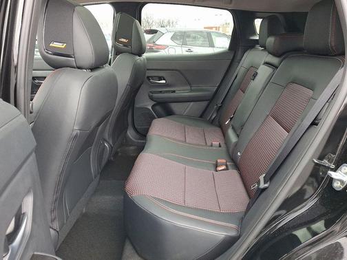 Super Black 2026 Nissan Kicks SR