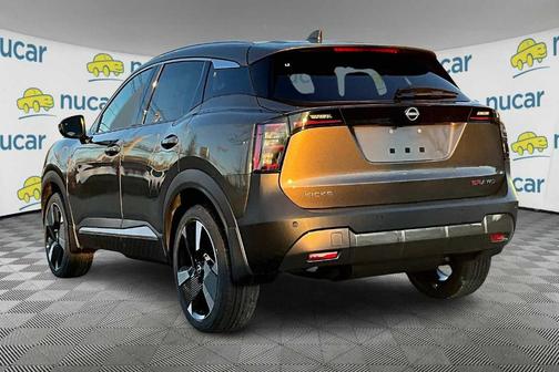 2025 Nissan Kicks SR