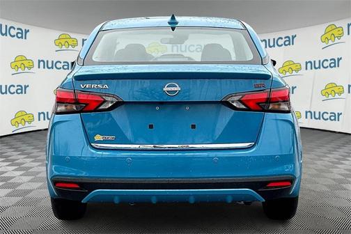2025 Nissan Versa 1.6 SR