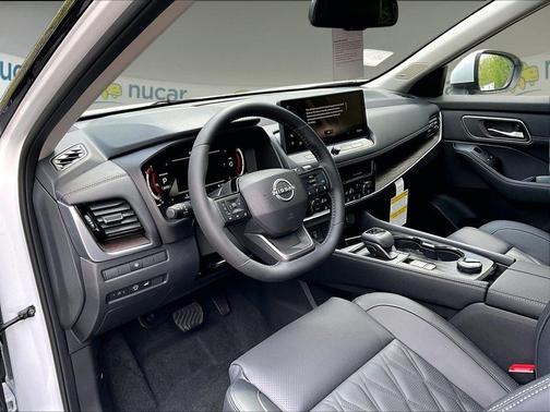 Everest White P 2026 Nissan Rogue Platinum