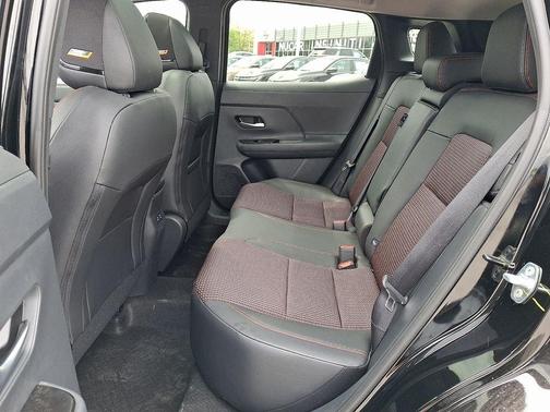 Super Black 2026 Nissan Kicks SR