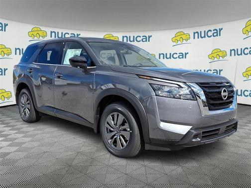 2025 Nissan Pathfinder S