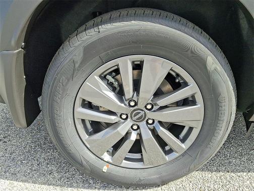 2025 Nissan Pathfinder S