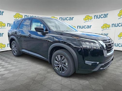 2025 Nissan Pathfinder S