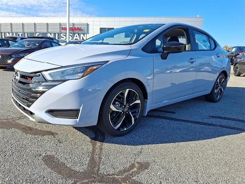 2025 Nissan Versa 1.6 SR