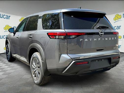 2025 Nissan Pathfinder S
