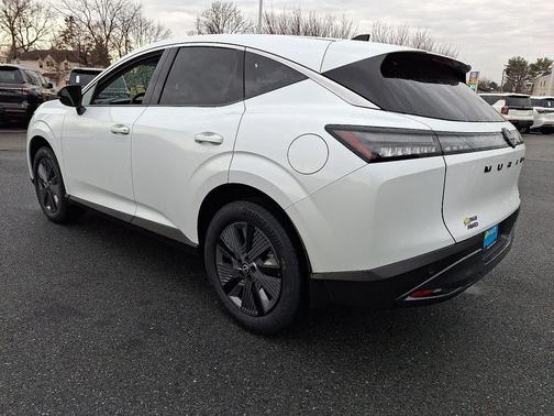 Everest White P 2026 Nissan Murano SL