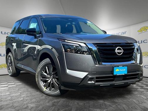 2025 Nissan Pathfinder S