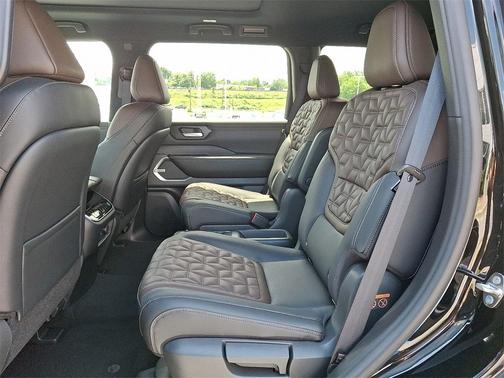 2025 Nissan Armada Platinum
