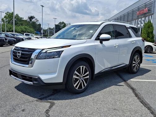 2025 Nissan Pathfinder Platinum