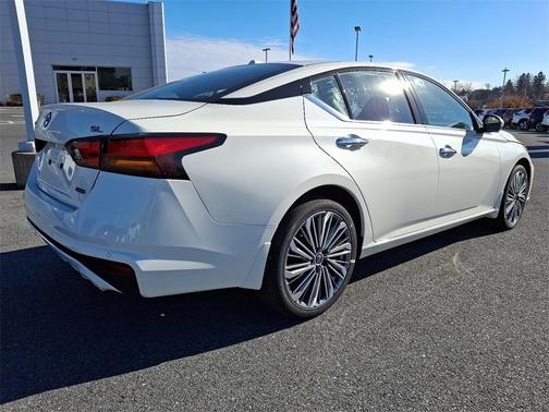 2025 Nissan Altima SL