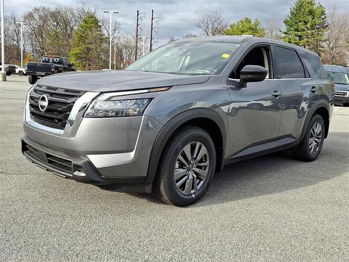 2025 Nissan Pathfinder S