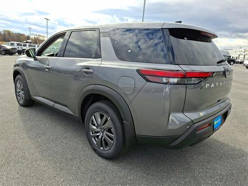2025 Nissan Pathfinder S