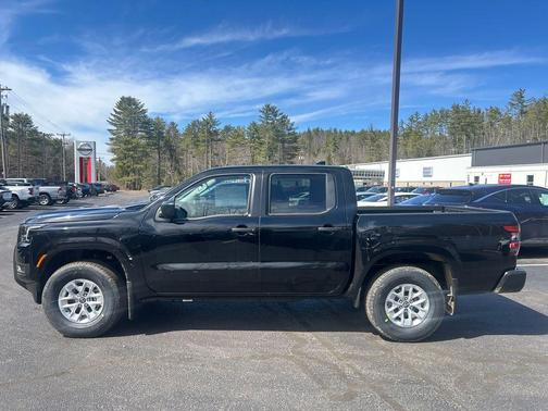 2025 Nissan Frontier S