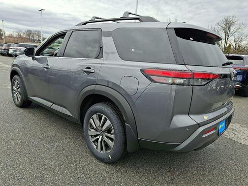 Gun Metallic 2026 Nissan Pathfinder SL