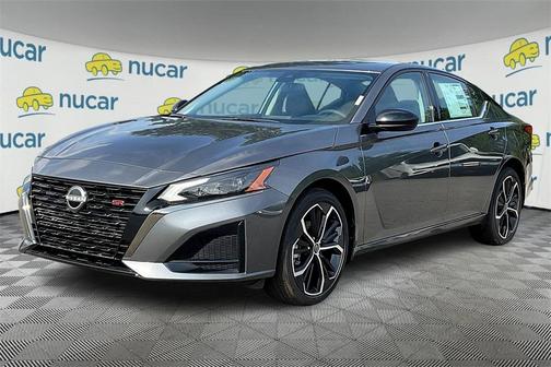 2025 Nissan Altima SR