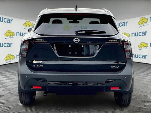 2025 Nissan Kicks SV