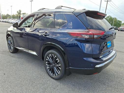2025 Nissan Rogue Platinum