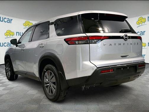 2025 Nissan Pathfinder S