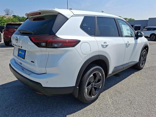 2025 Nissan Rogue SV