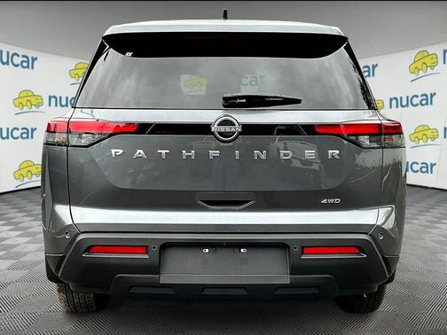 2025 Nissan Pathfinder S