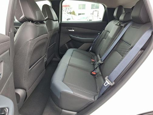 White / Black 2026 Nissan Leaf PLATINUM+