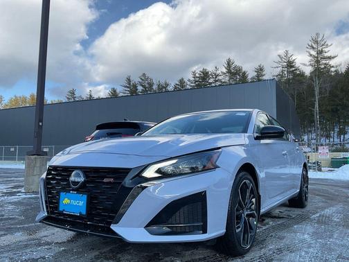 2025 Nissan Altima SR