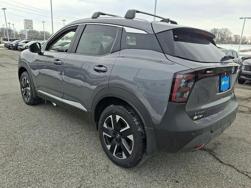 Gun Metallic 2026 Nissan Kicks SV