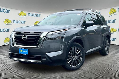 2025 Nissan Pathfinder SL