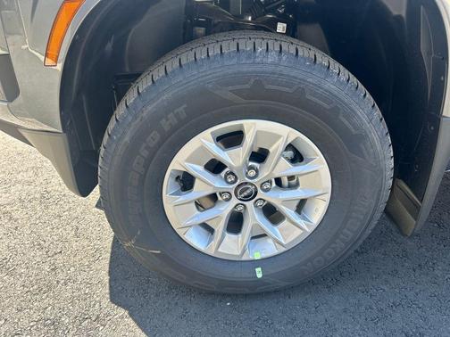 2025 Nissan Frontier S