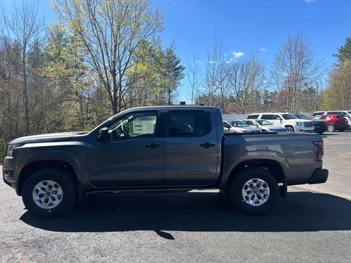 2025 Nissan Frontier S