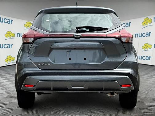 2025 Nissan Kicks Play S