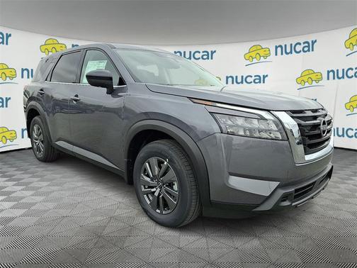 2025 Nissan Pathfinder S