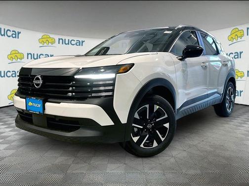 2t Wht Blk Roof 2026 Nissan Kicks SV