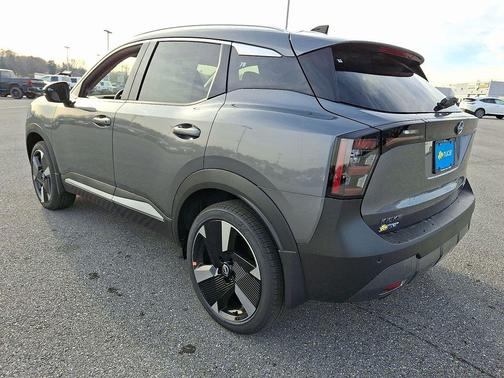 Gun Metallic 2026 Nissan Kicks SR