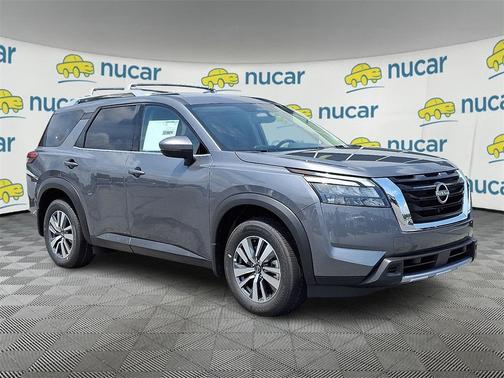 2025 Nissan Pathfinder SL
