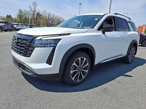 Everest White P 2026 Nissan Pathfinder Platinum