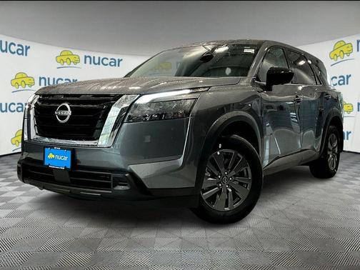 2025 Nissan Pathfinder S