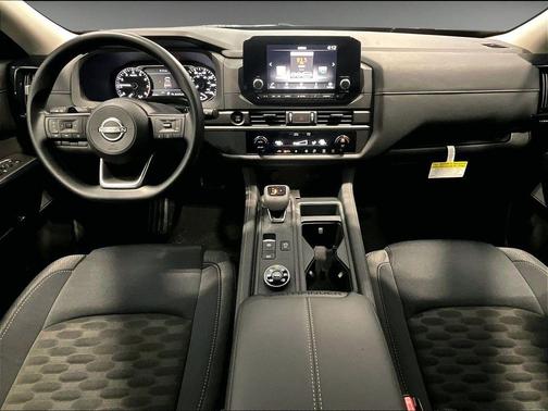 2025 Nissan Pathfinder S