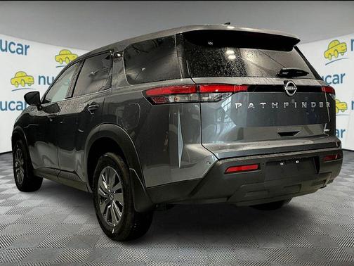 2025 Nissan Pathfinder S