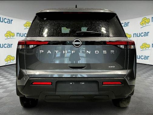 2025 Nissan Pathfinder S