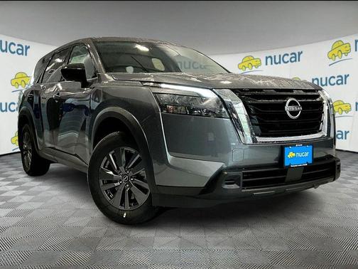 2025 Nissan Pathfinder S