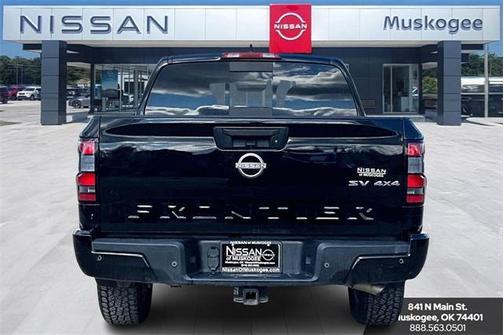 2024 Nissan Frontier SV