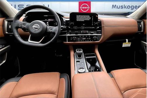 2025 Nissan Pathfinder Platinum 4WD